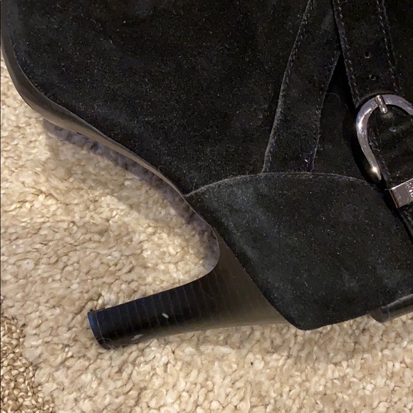 Anne Klein black suede boots - Picture 6 of 7